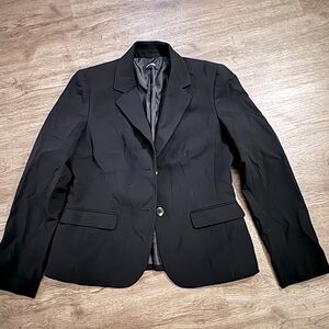 Nine West blazer size 8 black with two buttons